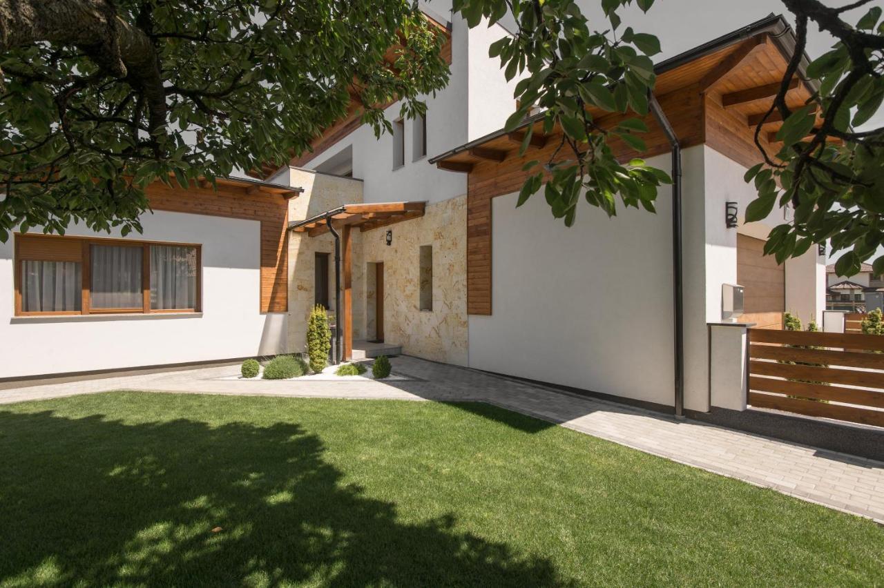 Villa EszterHáz Balatonkeresztúr Esterno foto