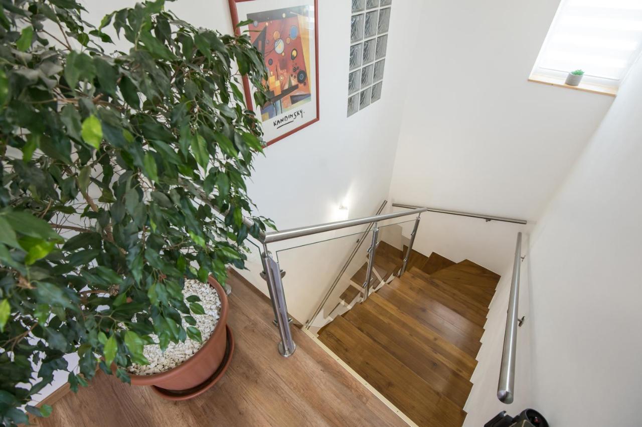 Villa EszterHáz Balatonkeresztúr Esterno foto